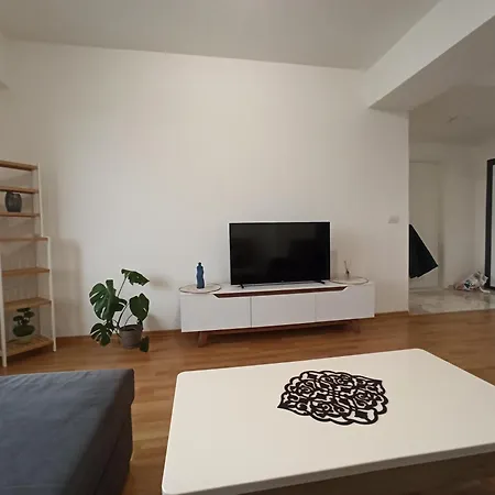 B&t * Üsküp